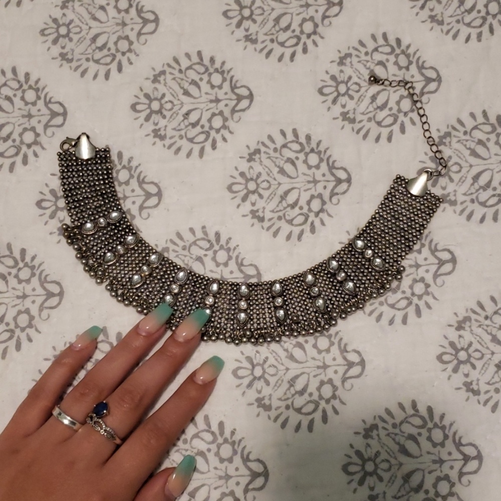 Festival choker